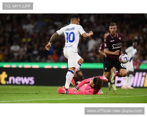 劳塔罗极具灵性的脚后跟做球再次让国米创造机会